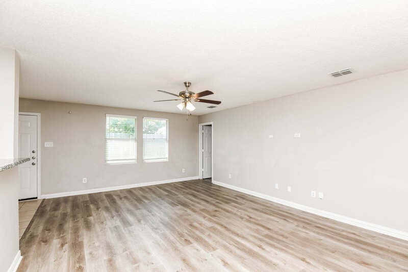 2,015/Mo, 1505 Queen Annes Drive Burleson, TX 76028 Living Room View 2