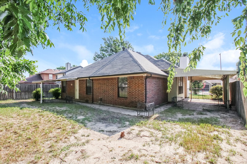 2,455/Mo, 1117 Brittany Drive Denton, TX 76209 Rear View