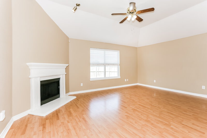 1,940/Mo, 2853 Saint Croix Avenue Lancaster, TX 75146 Living Room View