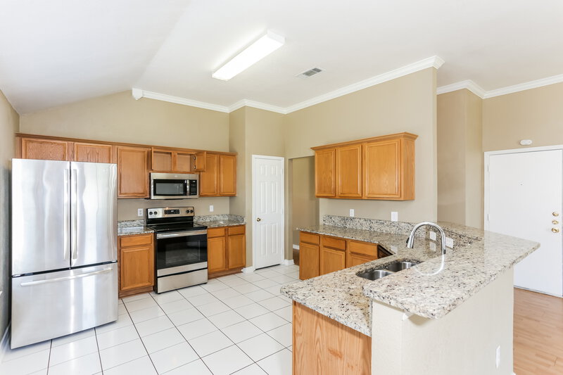 1,940/Mo, 2853 Saint Croix Avenue Lancaster, TX 75146 Kitchen View