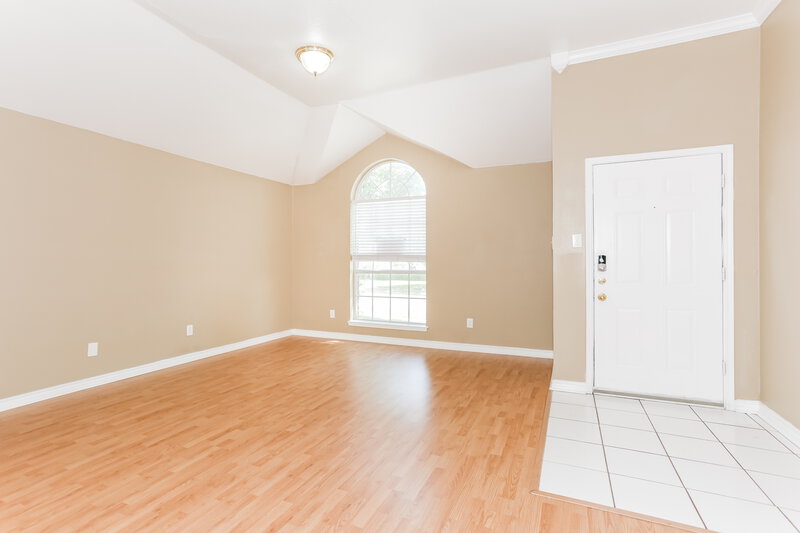 1,940/Mo, 2853 Saint Croix Avenue Lancaster, TX 75146 Family Room View 2
