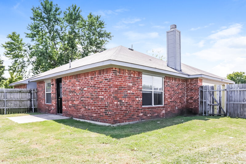 1,940/Mo, 2853 Saint Croix Avenue Lancaster, TX 75146 Rear View