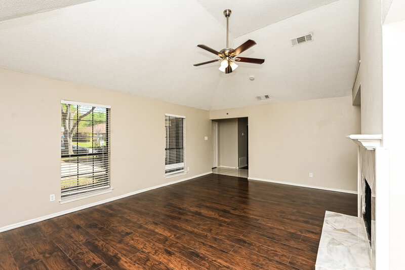 1,995/Mo, 3309 Country Creek Lane Fort Worth, TX 76123 Living Room View 2