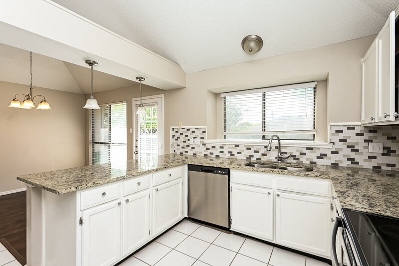1,995/Mo, 3309 Country Creek Lane Fort Worth, TX 76123 Kitchen View 2