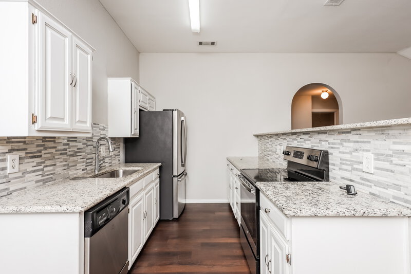 2,165/Mo, 3333 N Bell Avenue Denton, TX 76207 Kitchen View