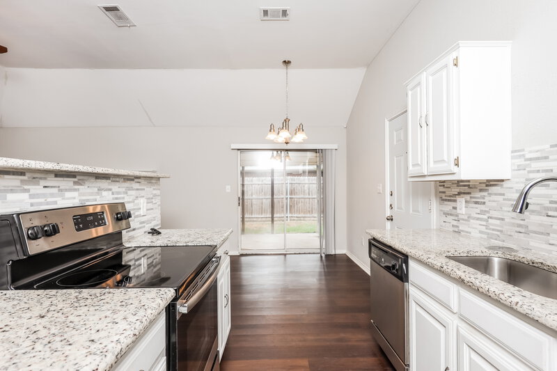 2,165/Mo, 3333 N Bell Avenue Denton, TX 76207 Kitchen View 2
