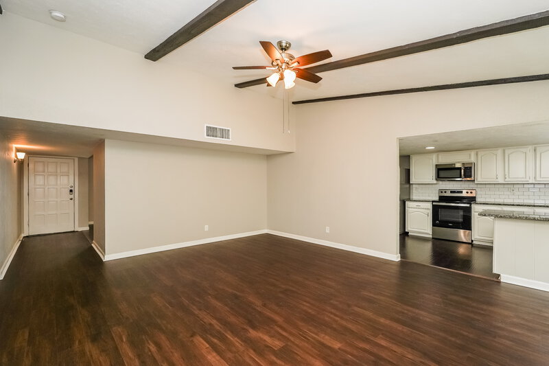 2,080/Mo, 7709 Landmark Ridge Street Fort Worth, TX 76133 Living Room View 3