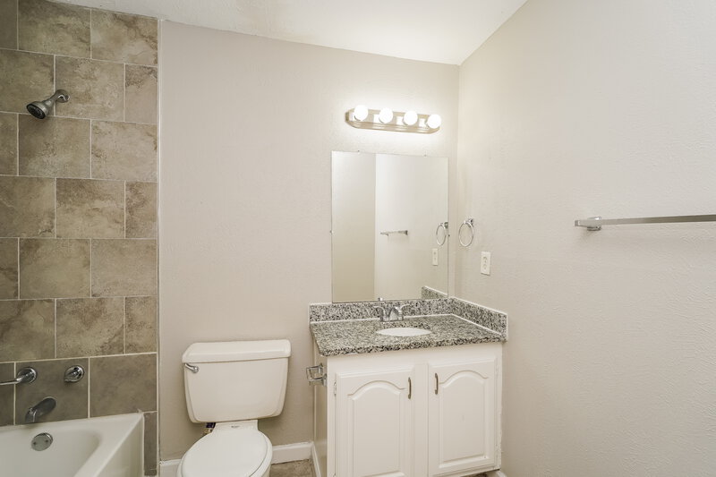 2,080/Mo, 7709 Landmark Ridge Street Fort Worth, TX 76133 Bathroom View 2