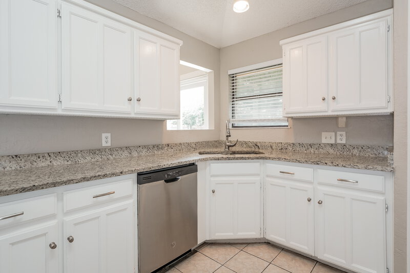 2,405/Mo, 6504 Running Creek Dr Arlington, TX 76001 Kitchen View
