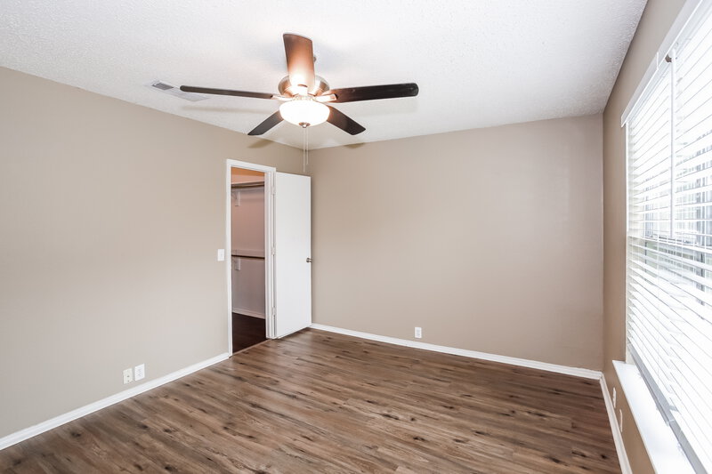 2,205/Mo, 920 Greenbend Drive Denton, TX 76210 Main Bedroom View