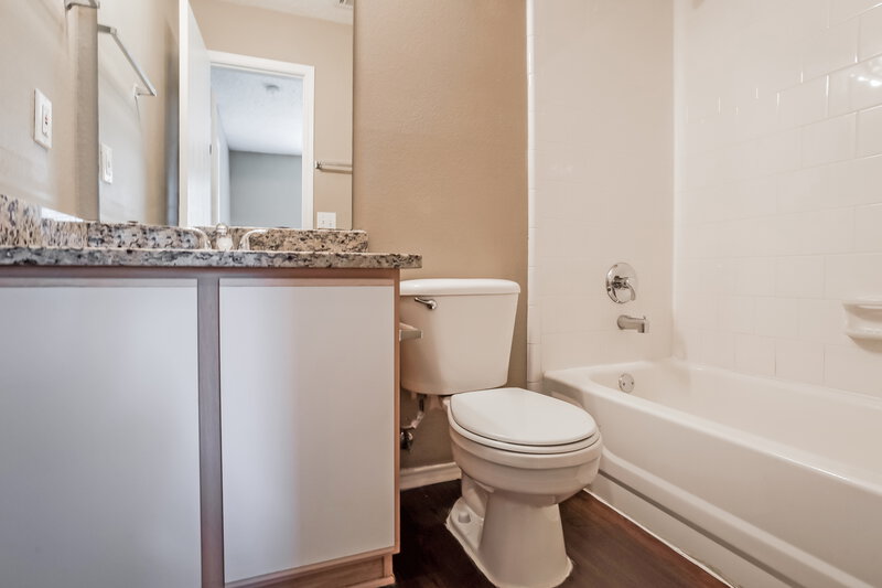 2,205/Mo, 920 Greenbend Drive Denton, TX 76210 Bathroom View