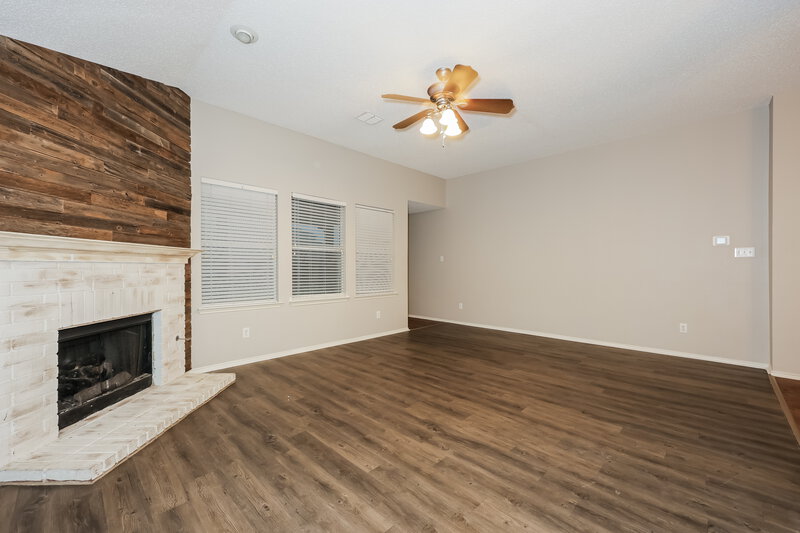 2,730/Mo, 430 Creekwood Court Forney, TX 75126 Living Room View 3
