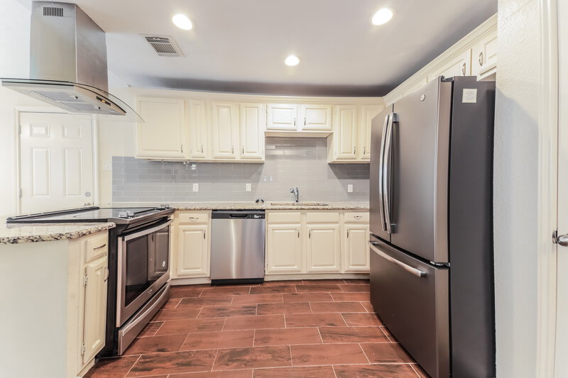 3,530/Mo, 1208 Paintbrush Street Mesquite, TX 75149 Kitchen View