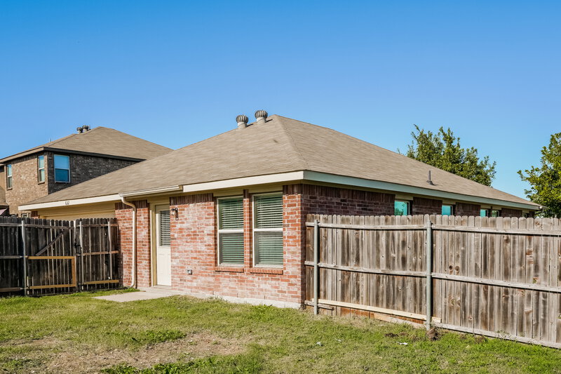 2,310/Mo, 632 Rain Lily Drive Desoto, TX 75115 Rear View
