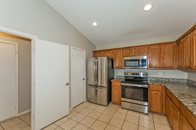 1,770/Mo, 1148 Browntop St Crowley, TX 76036 Kitchen View 2