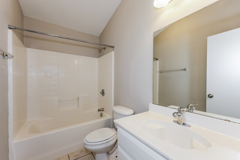 1,770/Mo, 1148 Browntop St Crowley, TX 76036 Bathroom View