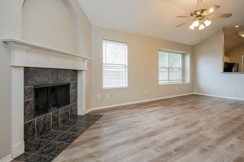 2,340/Mo, 2522 Esquire Drive Arlington, TX 76018 Living Room View