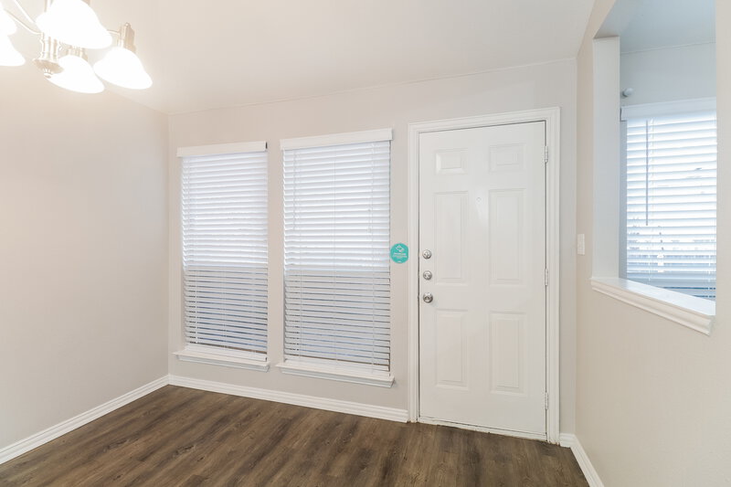 2,190/Mo, 9308 Cynthia Ct Fort Worth, TX 76140 Dining Room View