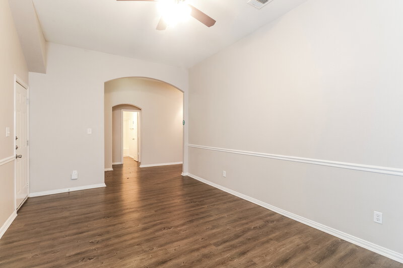 2,190/Mo, 9308 Cynthia Ct Fort Worth, TX 76140 Family Room View 2