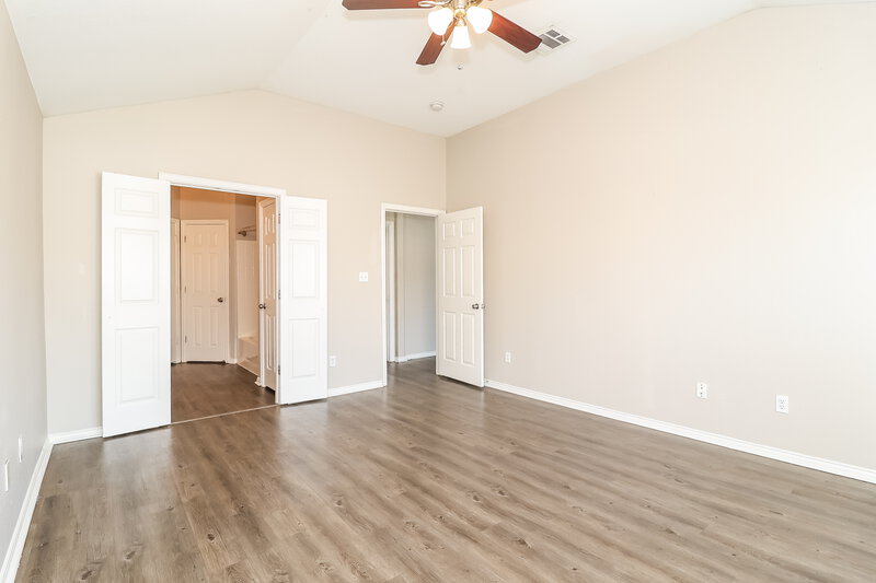 1,890/Mo, 9308 Cynthia Ct Fort Worth, TX 76140 Main Bedroom View 2