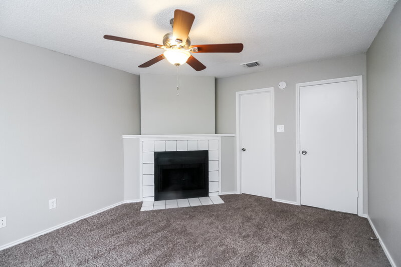 2,195/Mo, 608 McMackin Street Cedar Hill, TX 75104 Master Bedroom View 2