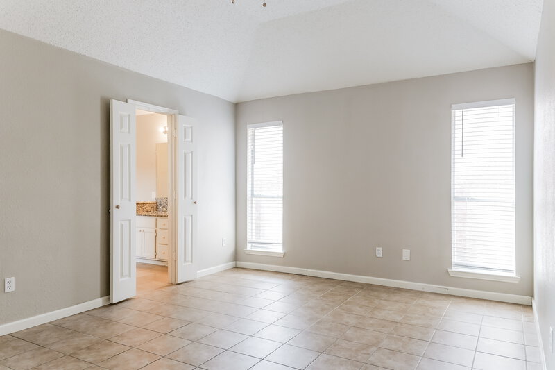 2,050/Mo, 7608 Honeybee Lane Fort Worth, TX 76137 Main Bedroom View 2