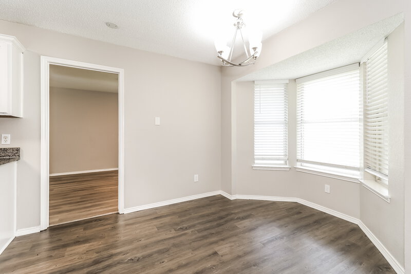 2,235/Mo, 900 Vicksburg Ln Burleson, TX 76028 Dining Room View