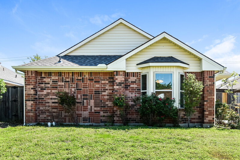 2,050/Mo, 1000 Old Barn Lane Mesquite, TX 75149 Front View