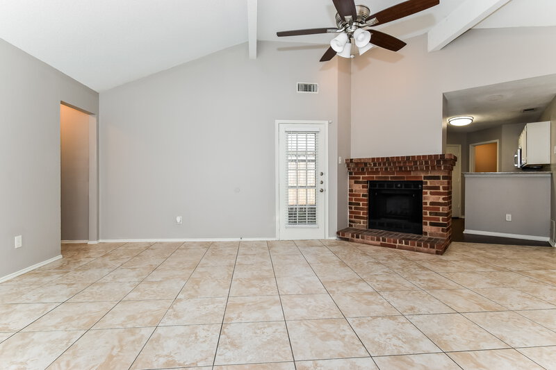 2,050/Mo, 1000 Old Barn Lane Mesquite, TX 75149 Living Room View