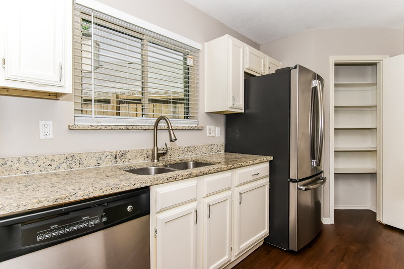 2,050/Mo, 1000 Old Barn Lane Mesquite, TX 75149 Kitchen View