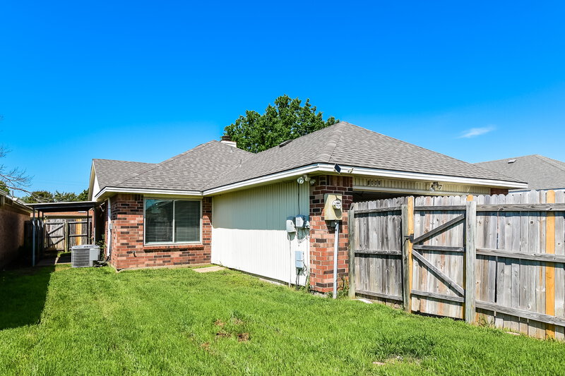 2,050/Mo, 1000 Old Barn Lane Mesquite, TX 75149 Rear View