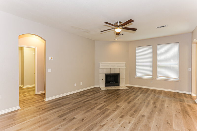 2,565/Mo, 1630 Redwood Drive Corinth, TX 76210 Living Room View 2