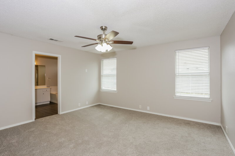 2,320/Mo, 1506 Clemson Drive Glenn Heights, TX 75154 Main Bedroom View