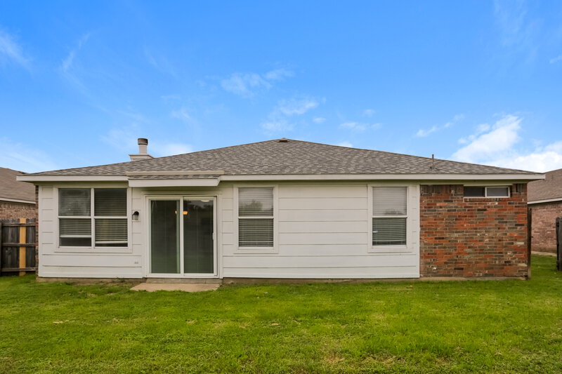 2,320/Mo, 1506 Clemson Drive Glenn Heights, TX 75154 Rear View