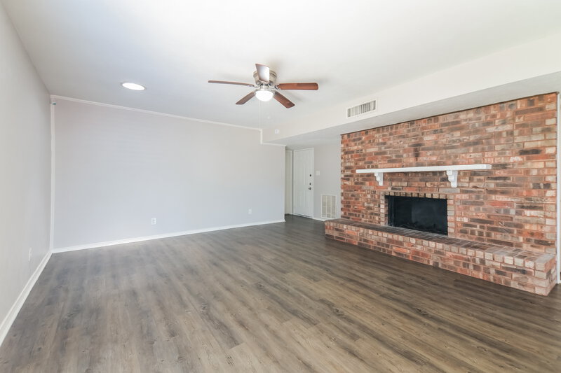 1,935/Mo, 9214 Willowbrook Drive Rowlett, TX 75088 Living Room View