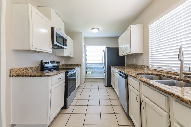 1,935/Mo, 9214 Willowbrook Drive Rowlett, TX 75088 Kitchen View 2