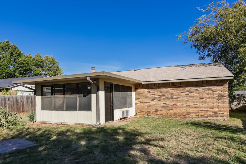 1,725/Mo, 4221 Sweetgum Way Fort Worth, TX 76133 Rear View 2
