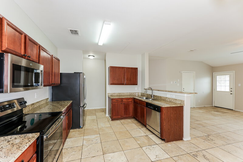 1,900/Mo, 1917 Indian Lilac Drive Lancaster, TX 75146 Kitchen View