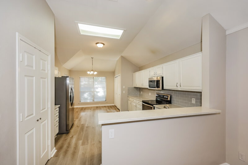 2,110/Mo, 3805 Ashley Ln Fort Worth, TX 76123 Kitchen View 3