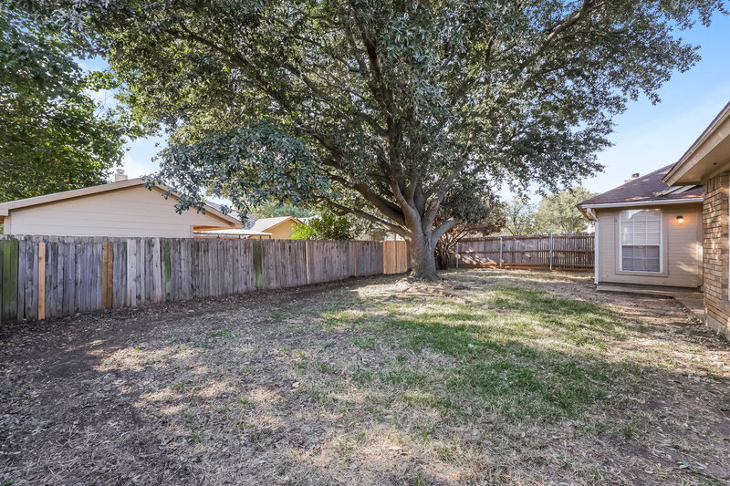 2,110/Mo, 3805 Ashley Ln Fort Worth, TX 76123 Backyard View