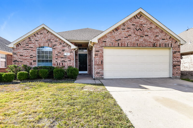 1,840/Mo, 910 Bowie Dr Lavon, TX 75166 External View