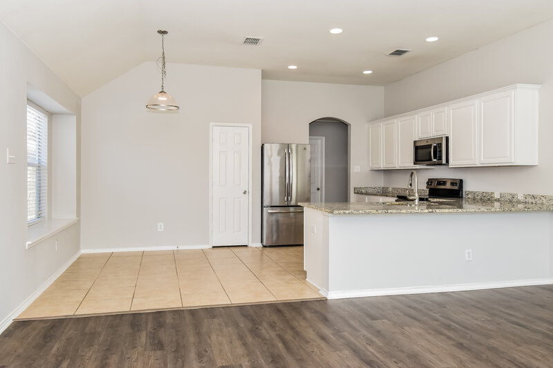 1,840/Mo, 910 Bowie Dr Lavon, TX 75166 Living Room View 2