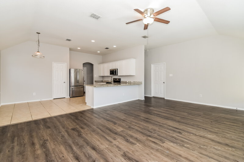 1,840/Mo, 910 Bowie Dr Lavon, TX 75166 Living Room View 3