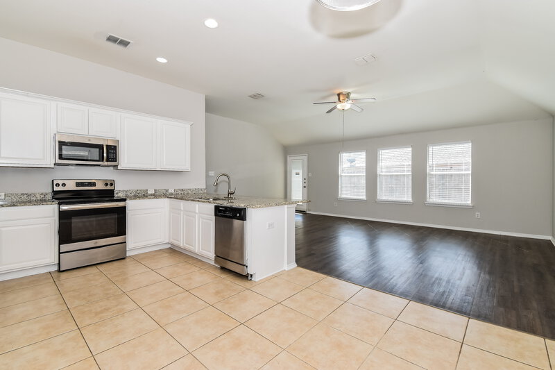 1,840/Mo, 910 Bowie Dr Lavon, TX 75166 Dining Room View