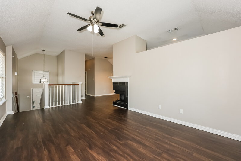 2,245/Mo, 1115 Colbert Lane Duncanville, TX 75137 Living Room View 2