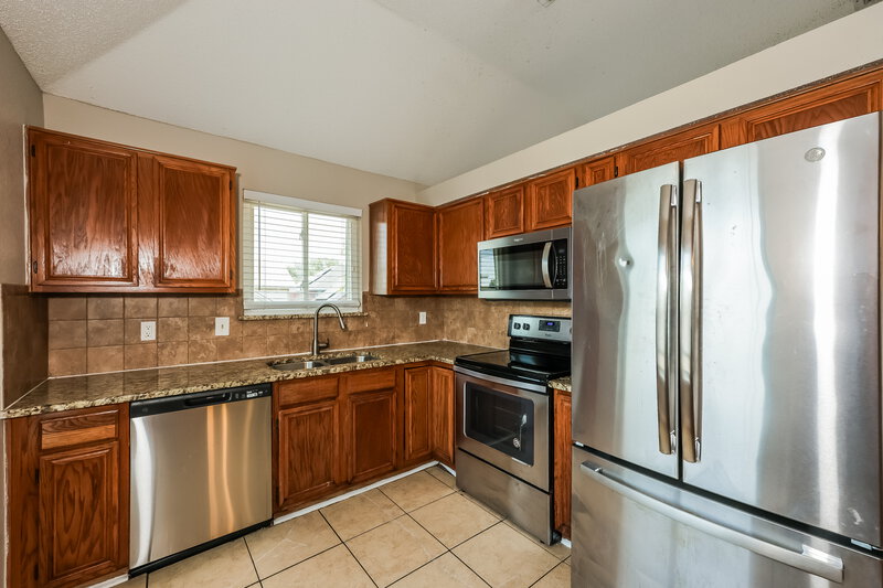 2,245/Mo, 1115 Colbert Lane Duncanville, TX 75137 Kitchen View