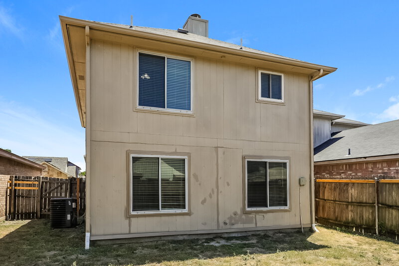 2,245/Mo, 1115 Colbert Lane Duncanville, TX 75137 Rear View