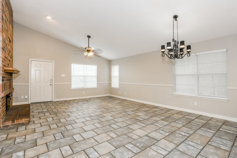 2,230/Mo, 4326 Walsh Grand Prairie, TX 75052 Dining Room View 2