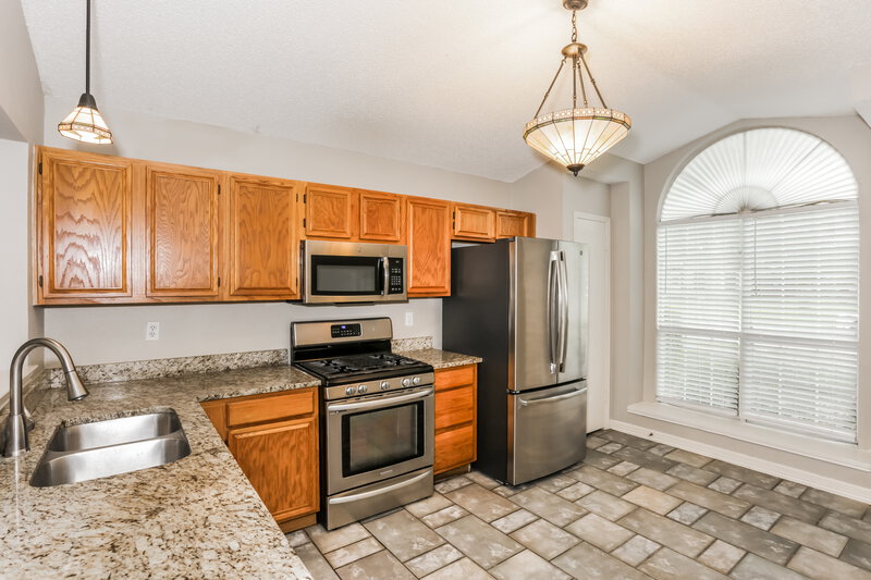 2,230/Mo, 4326 Walsh Grand Prairie, TX 75052 Kitchen View 2