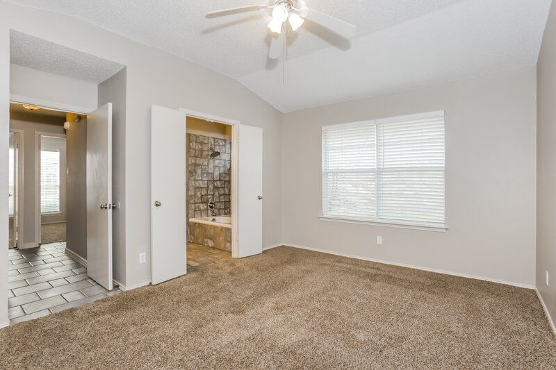 2,230/Mo, 4326 Walsh Grand Prairie, TX 75052 Main Bedroom View
